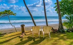 La Leona Eco Lodge